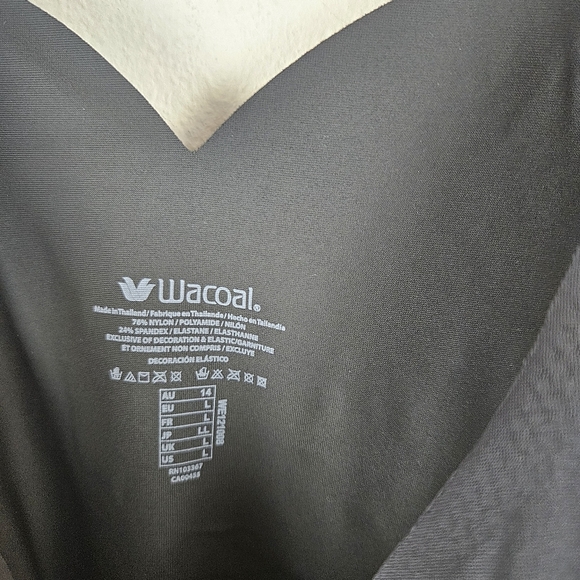 Wacoal Beyond Naked WE121008 Shaper Camisole Black Black Large NWT - Picture 6 of 7